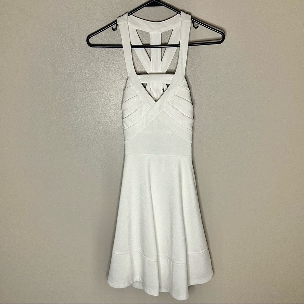 Emerald Sundae Short White Backless Dress with Build In Bra Size Small